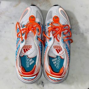 Adidas size 10.5 shoe